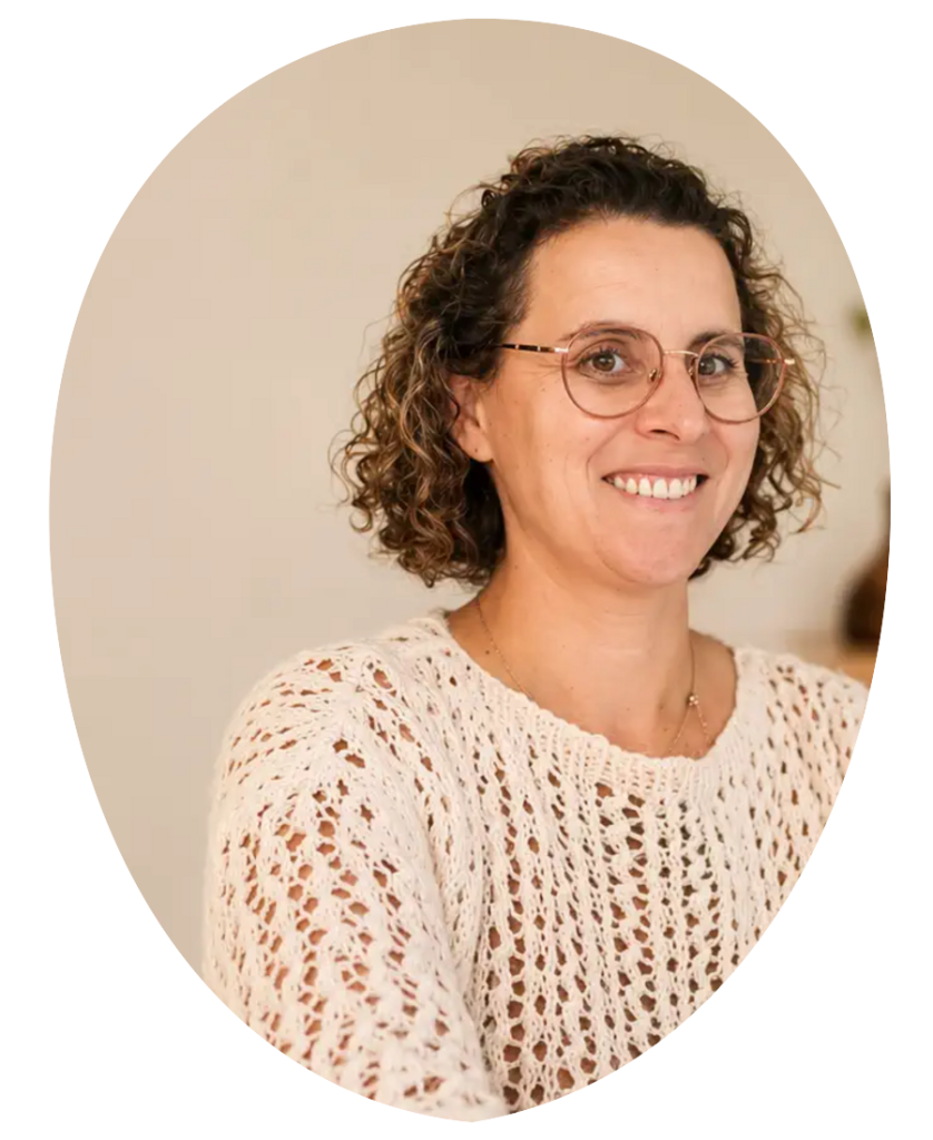 Julie Pouillot Thérapeute énergéticienne Hypersensibilité Peymeinade